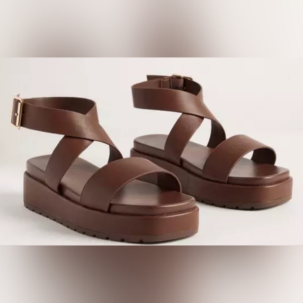Torrid Brown Buckle Wrap Flatform Sandals Size 13. Very durable yet comfortable.